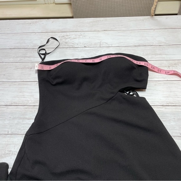 AQUA
Scuba Crepe One-Shoulder Dress - 100% Exclusive Black Size 4 form fitting - Picture 7 of 12